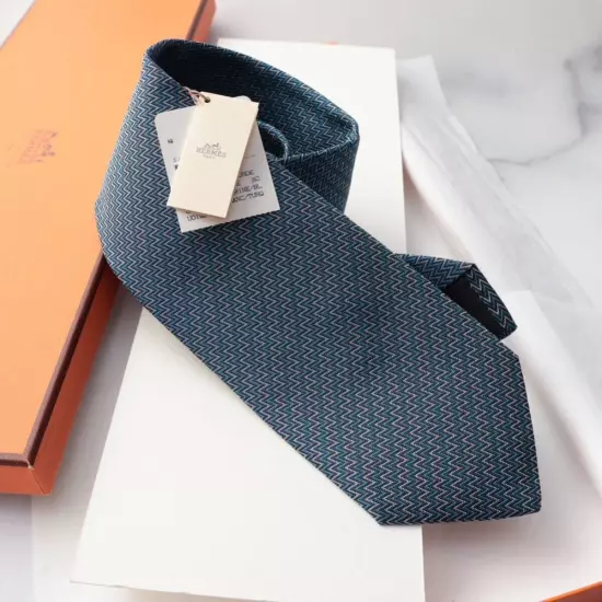 Unused Salvatore Ferragamo Blue Neck Tie Gancini Dot free shipping 2409115