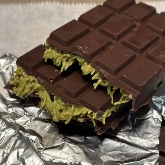 Viral Dubai Kunafa Pistachio Hershey Size Chocolate Bar (The Original)