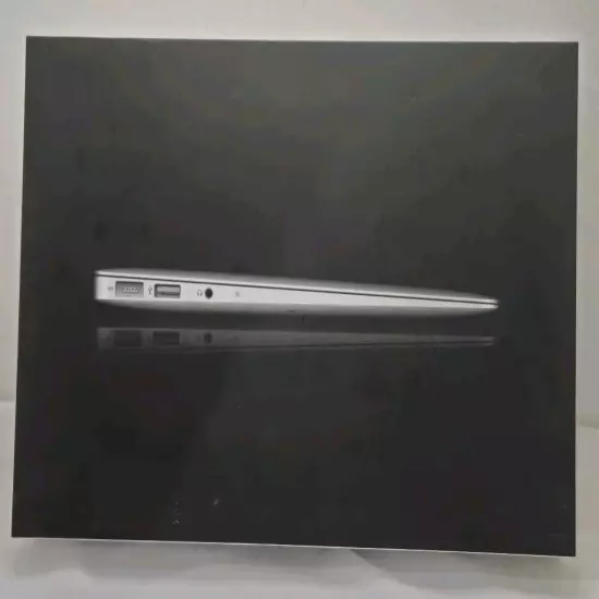 2011 Apple MacBook Air 11" WS Notebook A1370 EMPTY BOX ONLY w/Cord & Manual