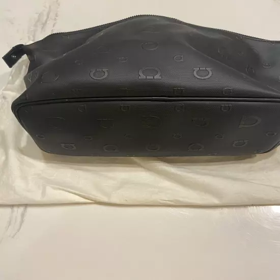 New Auth Salvatore Ferragamo Insignia Zip Travel Kit Toiletry Dopp Kit Men $525