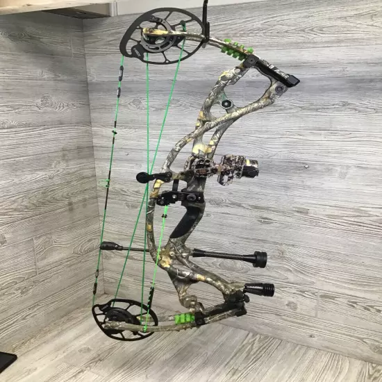 Hoyt RX-5 Sitka Realtree Edge Right Hand 50-60# 25"-30" Package