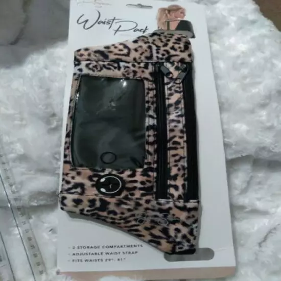 Jessica Simpson Smartphone Touchscreen Waist Fanny Pack Leopard 