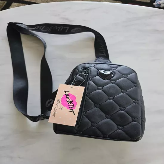  Betsey Johnson Sling Crossbody Bag Womens Black Heart Quilted Logo