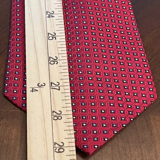 Roundtree & Yorke Red Hand Made 100% Silk Men’s Neck Tie Made In China