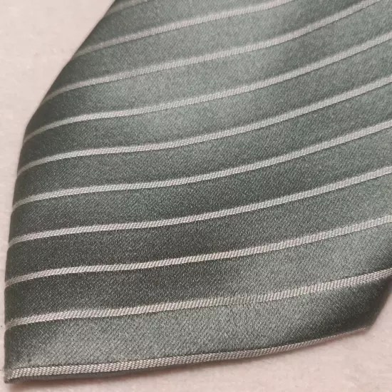 Donald J. Trump Signature Collection Tie Mens Green Striped Elegant Silk Necktie