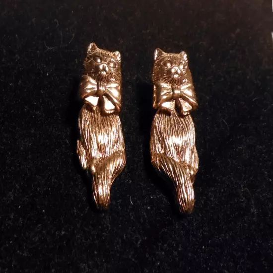 AVON ~ DANGLING GOLD COLOR KITTY PIERCED EARRINGS.