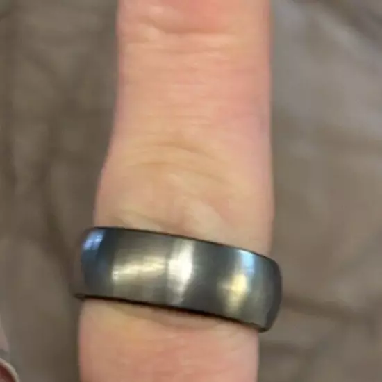 Pre-Worn Size 10.5 Men’s Tungsten Carbide Ring Silver With Gray Center Stripe