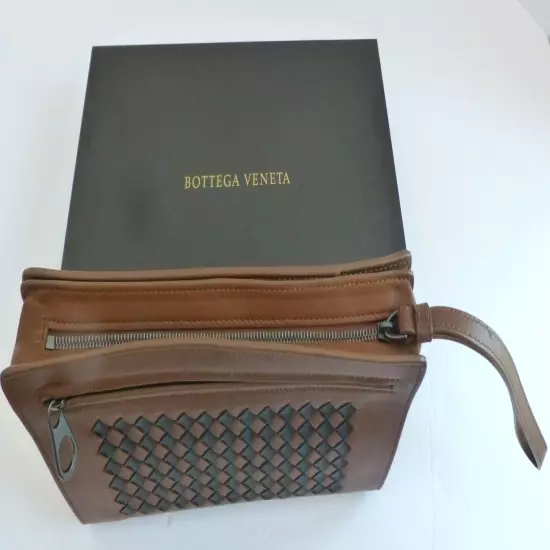 Bottega Veneta NWOT Unisex Intrecciato Brown Leather Travel Pouch Retail $1050