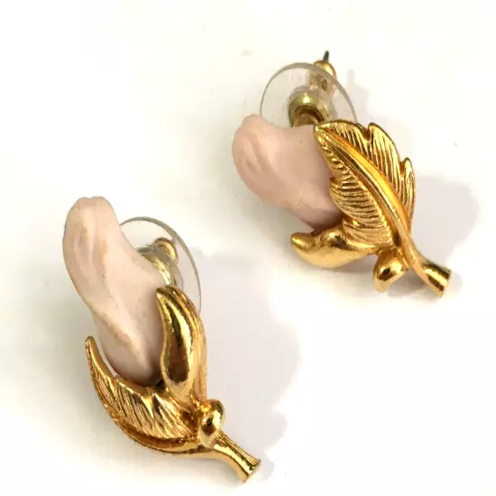 RETIRED AVON "PINK PORCELAIN ROSE " PIERCED EARRINGS 1.25" L GOLD TONE