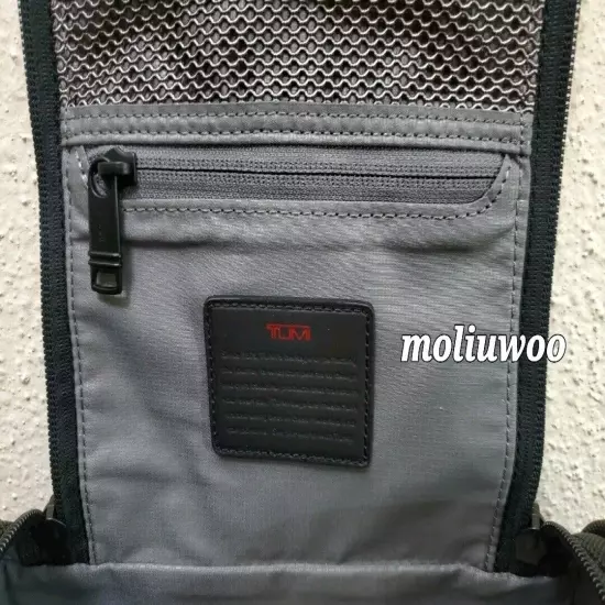 New $195 Tumi Alpha 3 Black FXT Ballistic Nylon Hanging Travel Kit/Toiletry Bag 