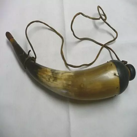 ORIGINAL ANTIQUE DECORATED BLACK POWDER HORN- EARLY TO MID-19TH CENTURY