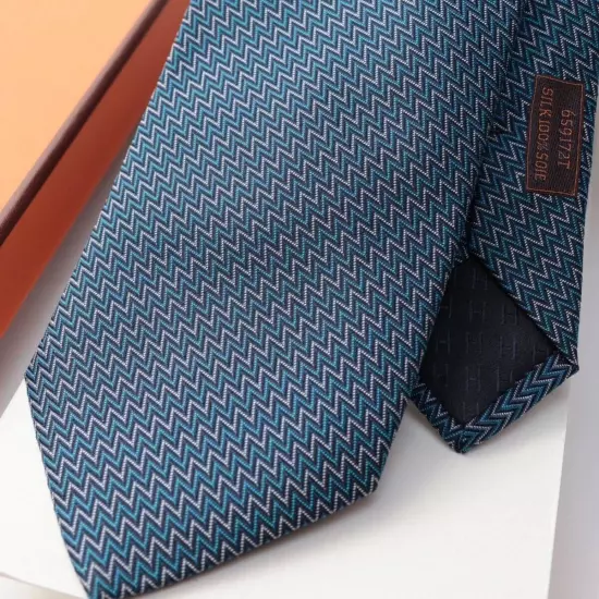 Unused Salvatore Ferragamo Blue Neck Tie Gancini Dot free shipping 2409115