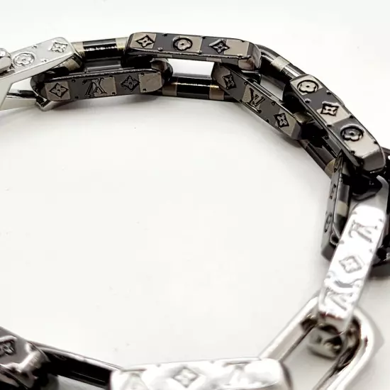 Louis Vuitton Men’s Monogram Chain Bracelet 