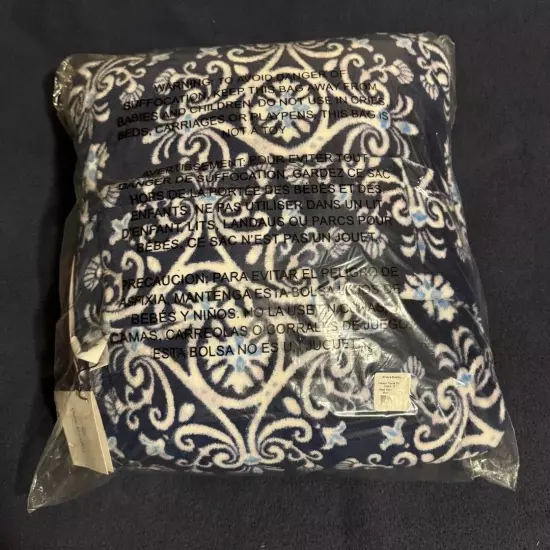 Vera Bradley Fleece Travel Blanket - NWT