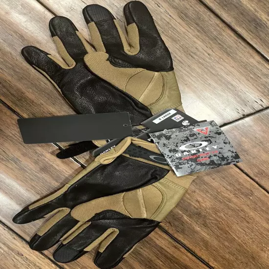 Oakley Factory Pilot 2.0 Gloves XL FDE/Coyote/Tan Carbon Fiber Knuckle Plate