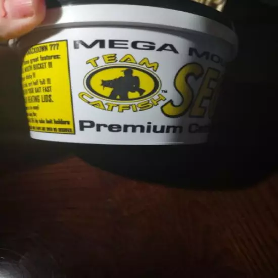 Mega Mouth Bucket Secret 7 Premium Catfishing Dip-Brand New-SHIPS N 24 HOURS