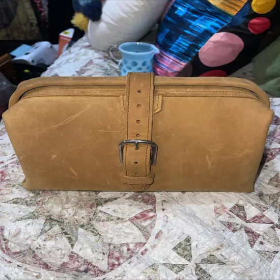 Saddlebrook Leather Co. Toiletry Bag EUC