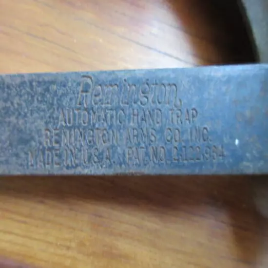 Vtg Remington Arms Co. Hand Trap Clay Target Pigeon Skeet/Pigeon Thrower 