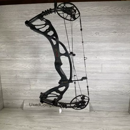 Hoyt Carbon RX-3 Black 70# RH