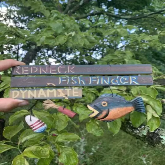 Vintage REDNECK FISH FINDER Wall Plaque Art FISH DYNAMITE BUOY Unique ❤️sj7m4s