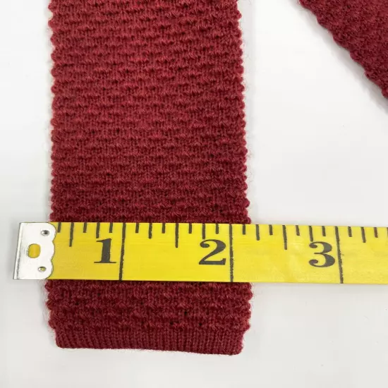 Pietro di Como Vtg Wool Burgundy Red Square Tip Flat End Textured Tie 2" x 54"