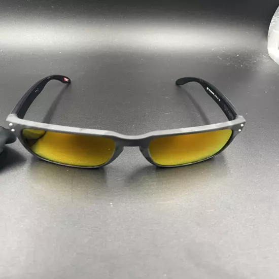 Oakley Holbrook Matte Camo/Black w/Prizm Ruby Lenses