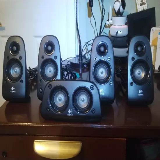 Logitech Z506 5.1 Surround System Tested NO SUBWOOFER Only small Speakers 