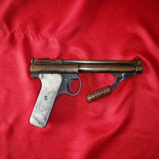 VINTAGE BENJAMIN FRANKLIN AIR PISTOL 22 CALIBER MODEL 132 (WORKING)