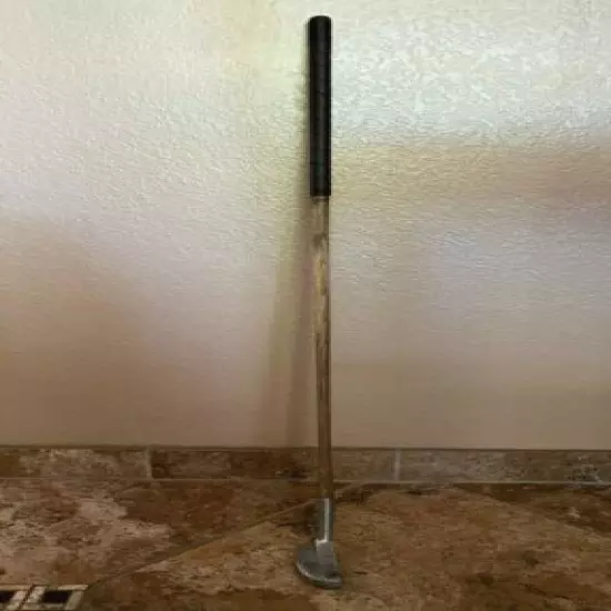 OTEY CHRISMAN PUTTER FM 2 HICKORY WOOD SHAFT 40s - 50s. Collectable origional