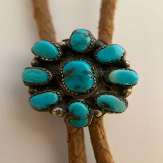 Vintage Native American Sterling Silver & Turquoise 1.25” Round Cluster Bolo Tie