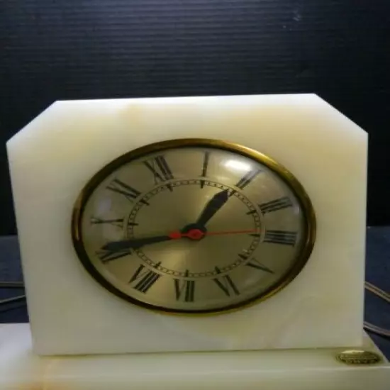 Vintage White Onyx Golf Trophy Clock (Sessions) 7" x 9.75" x 2.5'" Working Excel