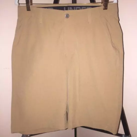 Men's Under Armour Airvent flat front shorts size 32 mint condition