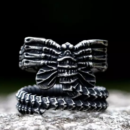 Stainless Steel Alien Finger Ring For Men Steel Punk Amulet Movie Animal Jewelry