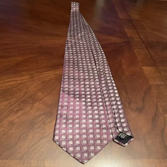 Geoffrey Beene 100% Silk Men’s Neck Tie Made In Usa