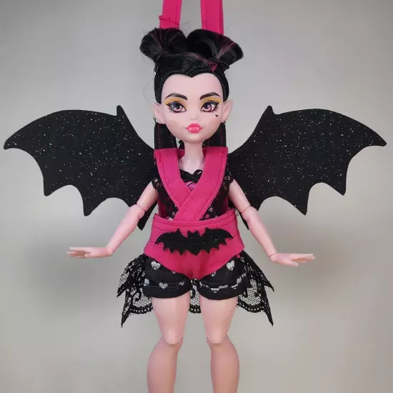 Monster High G3 Draculaura Bat Wing Carry Harness