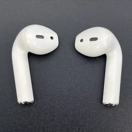 Apple AirPods White In Ear Headset with Charging Case 2nd Generation - Tested