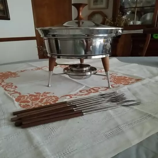 Vintage fondue pot/chaffing dish stainless steel handles, tray, burner, 8 forks