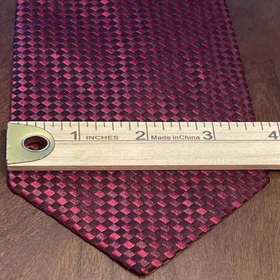 Geoffrey Beene Red 100% Silk Men’s Neck Tie Made In Italy