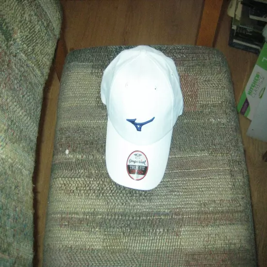 BRAND NEW Mizuno Imperial Tour True Fit Tour cap White with Blue hat deal