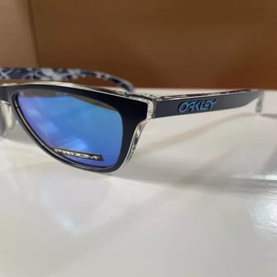 Oakley Frogskins Urban Commuter Collection Milan Navy