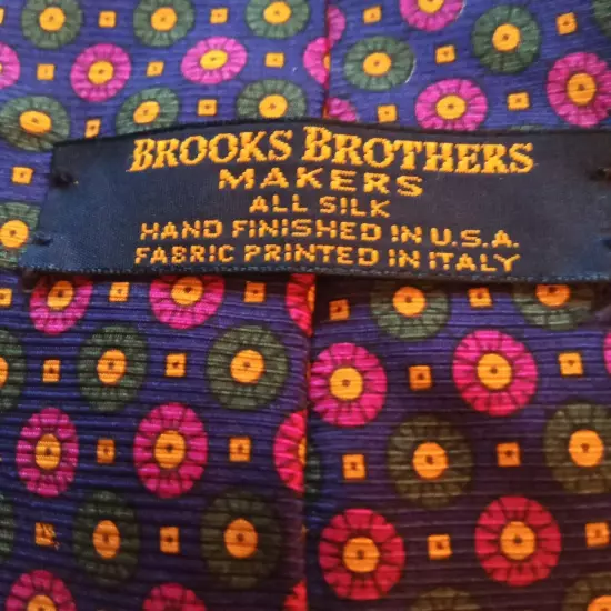 Brooks Brothers Silk Made USA Burgundy Geometric Tie Mens 59” Long 4” Wide