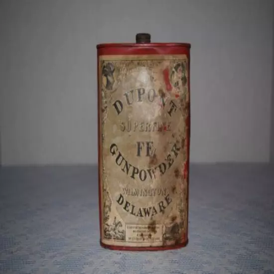 Collectible 1920s DuPont Superfine FFg Gunpowder Tin Wilmington Delaware