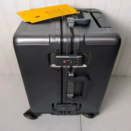 LEVEL8 Zipperless Carry on Luggage w/ Aluminum Frame 20" Spinner, TSA Lock, Grey