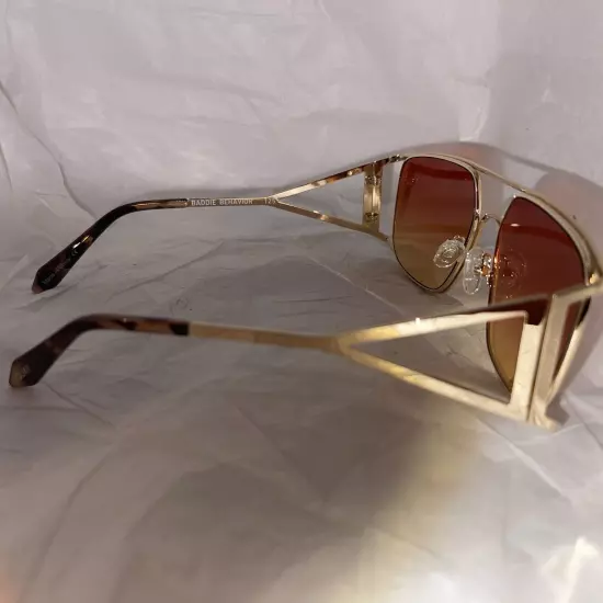 NWT Rare Quay Baddie Behavior Oval Aviator Sunglasses Gold Pink Brand