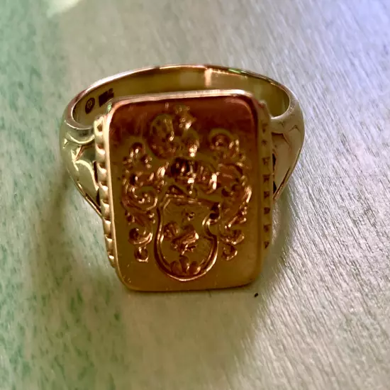 18K Yellow Gold Crest Signet Men's Ring Swiss Coat of Arms Vintage Stamped 750