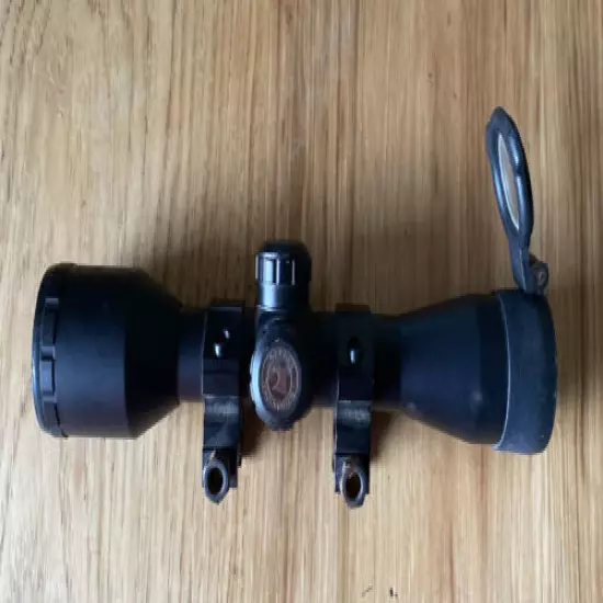 Osprey Rifle scope with mounts unknown magnification 