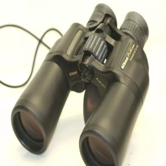 Nikon Action 10-22 x 50...ZOOM...binoculars...bright & clear...powerfull