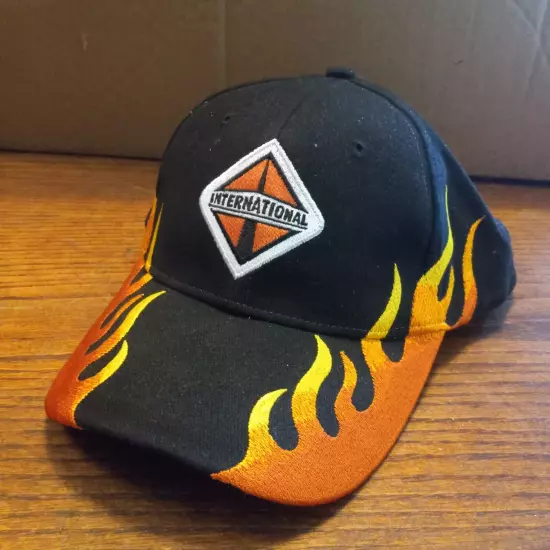 Vintage International Flames Snapback Trucker Black Orange Adjustable