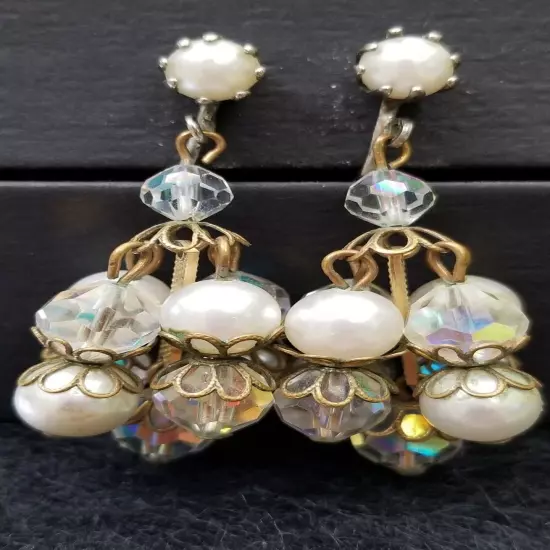 Vintage clip on crystal and pearl fashion dangle earrings in silvertone