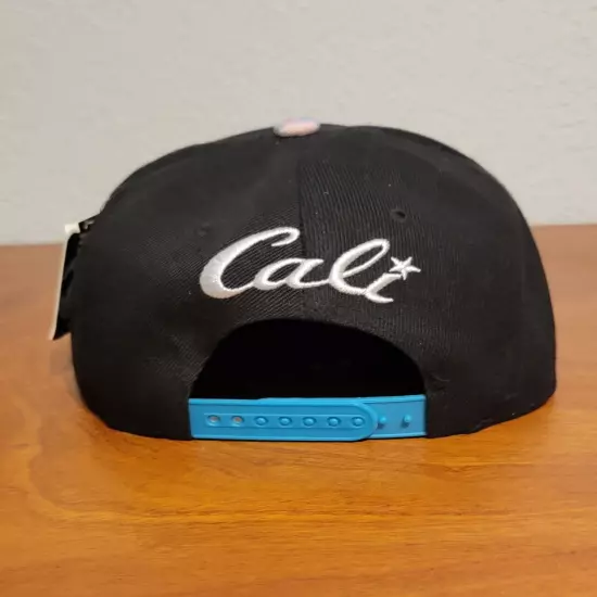 Cali Floral Pattern Snapback Cap Headline Brand Black Hat